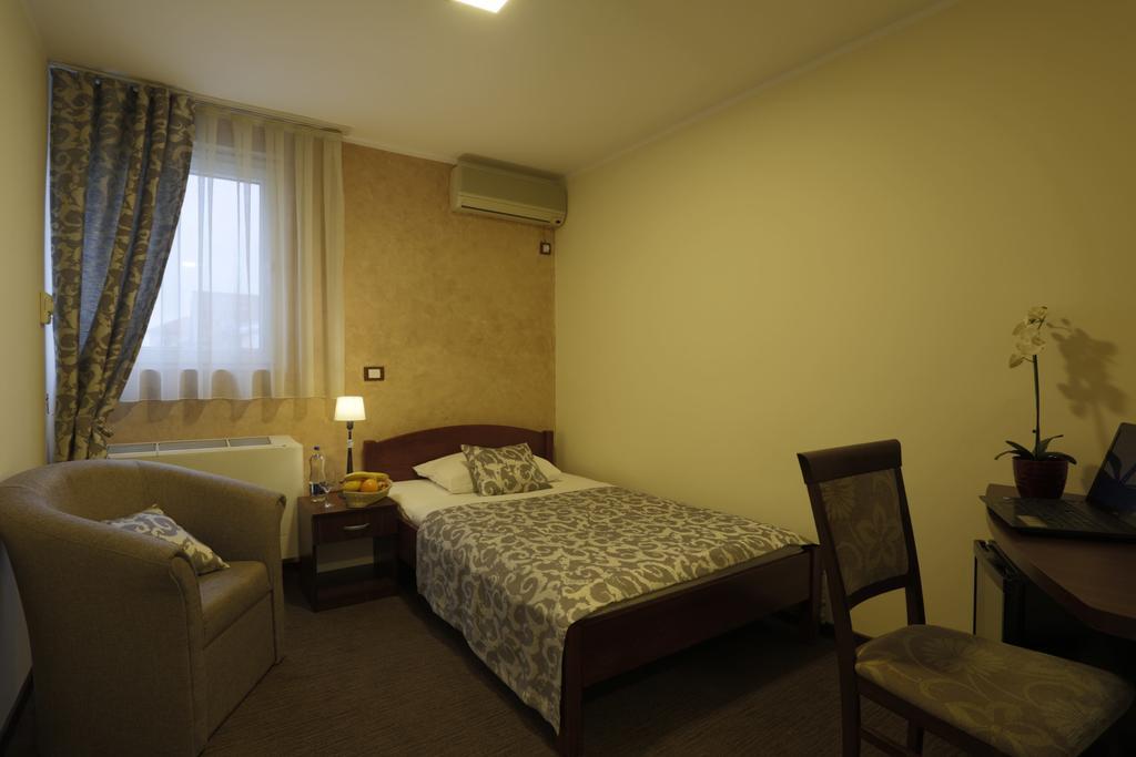 贝尔格莱德 塔拉住宿旅馆酒店 外观 照片